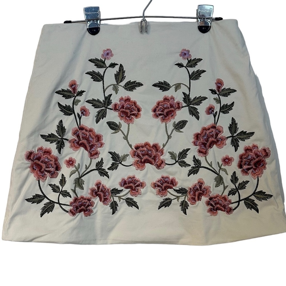 AMISU Mini Skirt Embroidered Floral Rose